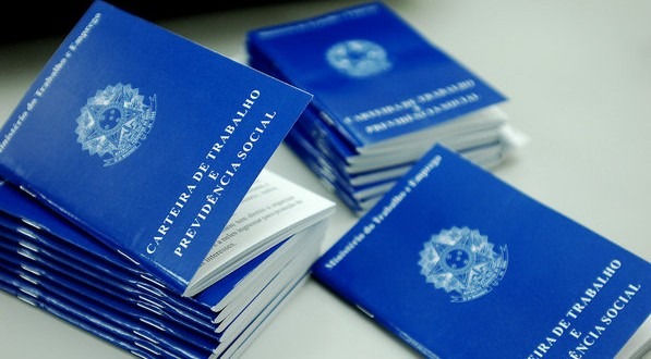 Secretário da CNTE debate Estatuto do Trabalho em audiência pública