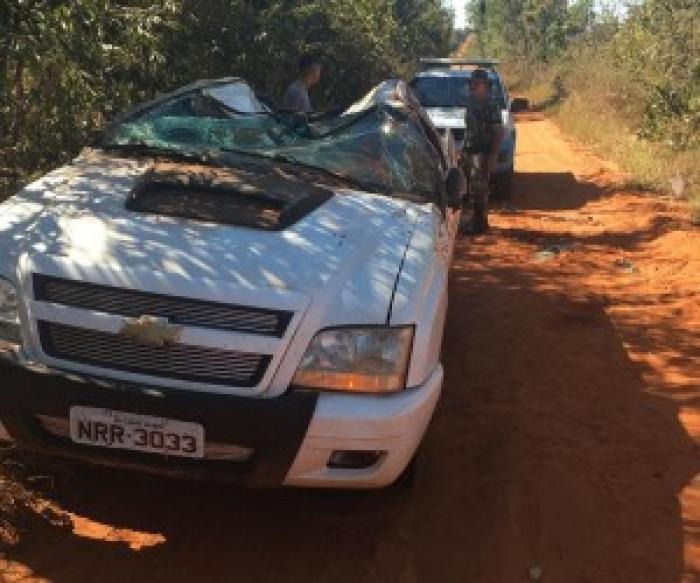 Traficante capota caminhonete e acaba preso com 1,5 tonelada de maconha PMA/ Divulgação