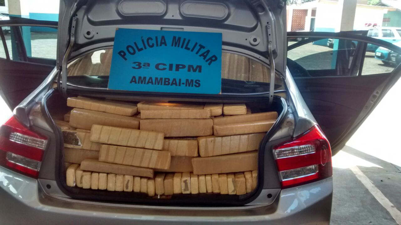 Veículo estava carregado com 640 kg de maconha / Foto: Assessoria