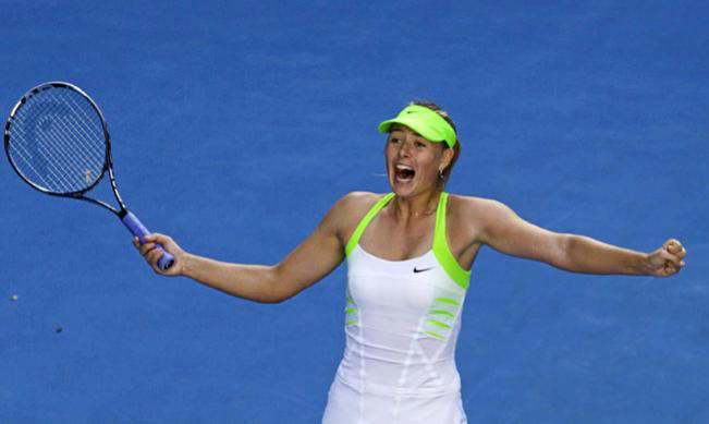 Sharapova, a bela, cai diante da fera Azarenka