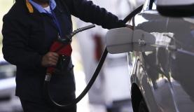 Petrobras aumenta preço da gasolina nas refinarias em 0,8% a partir de hoje (14) Petrobras aumenta preço da gasolina nas refinarias em 0,8% a partir de hoje (14)