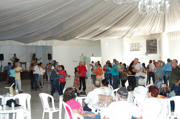 Alegria é o ingrediente principal nos encontros do Programa Conviver, realizado em Amambai / Foto: Assessoria Câmara