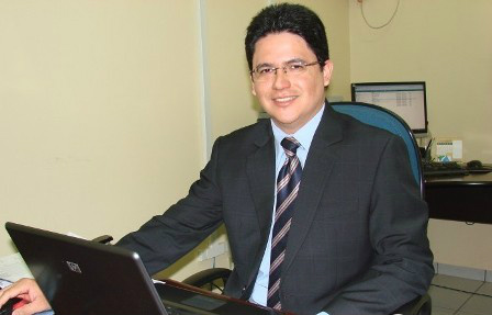 Amambai: Mutirão para emissão de RG acontece nessa segunda (29) Defensor Público da comarca de Amambai, Marcelo Marinho da Silva. / Foto: Divulgação