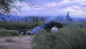 Foto divulgada pelo jornal 'El Independiente' mostra o local onde os dois helicópteros se chocaram e caíram em Villa Castelli, província de La Rioja ProvinceDivulgação / EPA/Agência Lusa