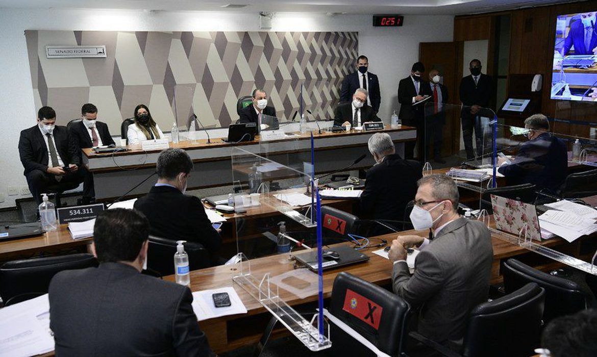 Diretora da Precisa se mantém em silêncio na CPI e Aziz vai ao STF Foto: Senado Federal