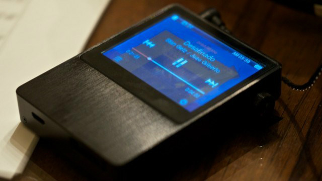 MP3 Player reproduz música com qualidade de estúdio.