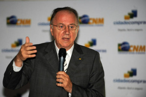 É necessário garantir nas propostas que os pisos salariais não afetem a esfera pública”, afirma o presidente da CNM