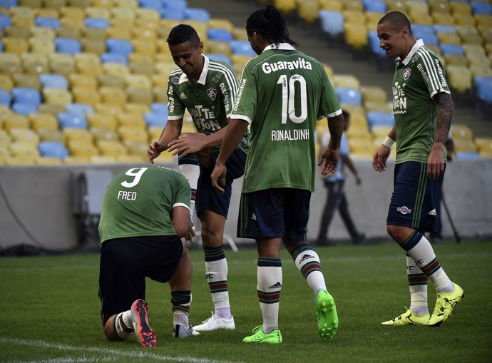 Fred presta homenagem a Cícero, o nome da vitória do Flu contra o Figueira (Foto: André Durão / GloboEsporte.com)