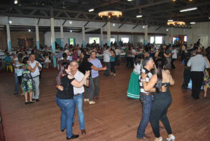 CTG realiza domingueira dançante com almoço neste domingo (20) A domingueira acontece neste domingo na sede do CTG.
