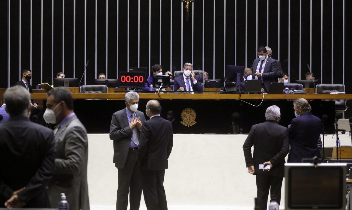 Câmara aprova inclusão da educação bilíngue de surdos na LDB Foto: Dilvulgação