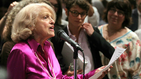 Edith Windsor comemorou decisão e recebeu telefonema de Barack Obama 
