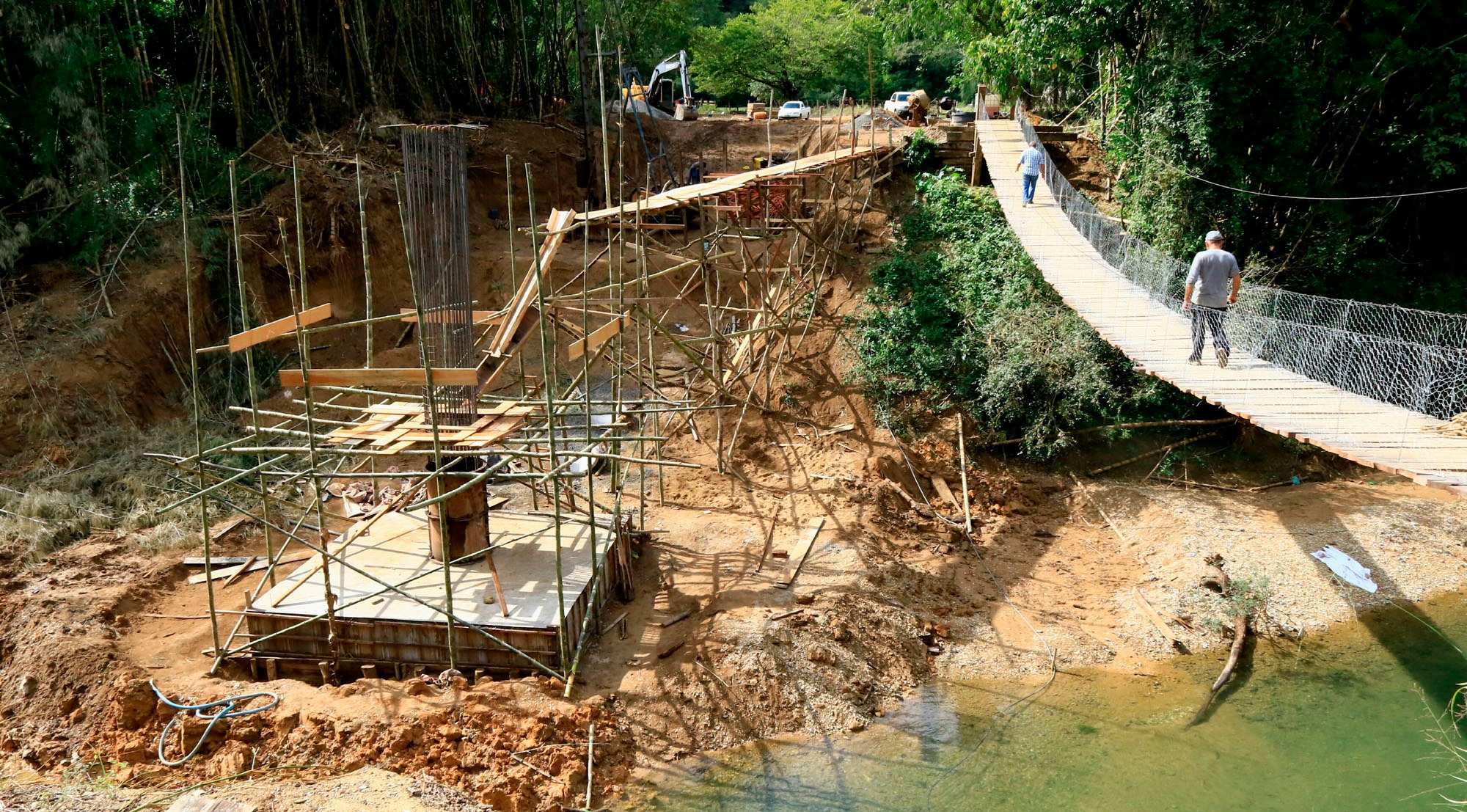 Ponte em construção terá 50 metros de cumprimento e conclusão prevista para seis meses