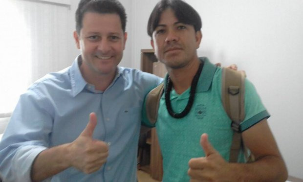 Vereador Ismael Guarani Kaiowá quer pista de atletismo na aldeia Amambai E/D- Deputado Renado Câmara e o vereador Ismael KaiowáFoto: Moreira Produções
