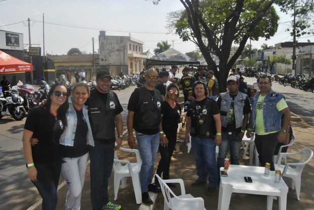 O encontro reuniu cerca de 200 motociclistas. Na foto grupo de motociclistas de Ponta Porã, presentes no evento / Foto: Moreira Produções