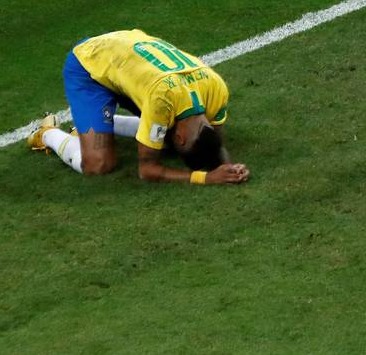 Neymar; Brasil x Bélgica (Foto: Murad Sezer/Reuters)