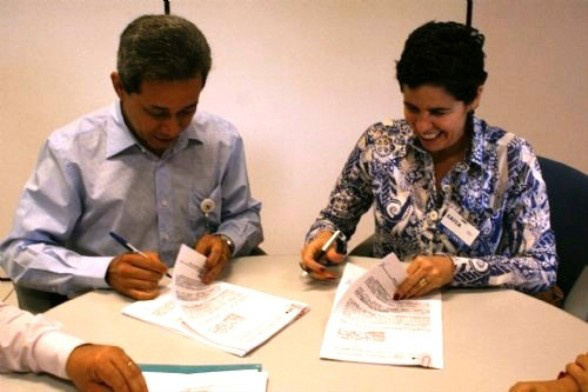 Três Lagoas foi primeira cidade do país a assinar o PAC II Márcia Moura é a primeira prefeita do País a assinar o PAC II.