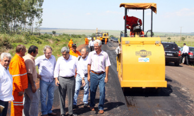 André vistoria obras de duas rodovias estaduais André vistoria obras de duas rodovias estaduais