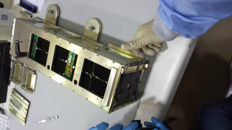 Nanossatélite será lançado ao espaço nesta quarta (19)