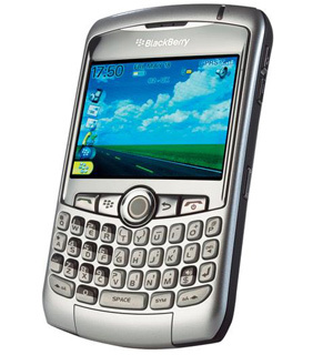 Blackberry vira moda entre os jovens Blackberry vira moda entre os jovens