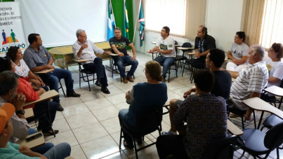 Simted de Caarapó surpreende deputado em protesto contra Reforma da Previdência Foto: Divulgação
