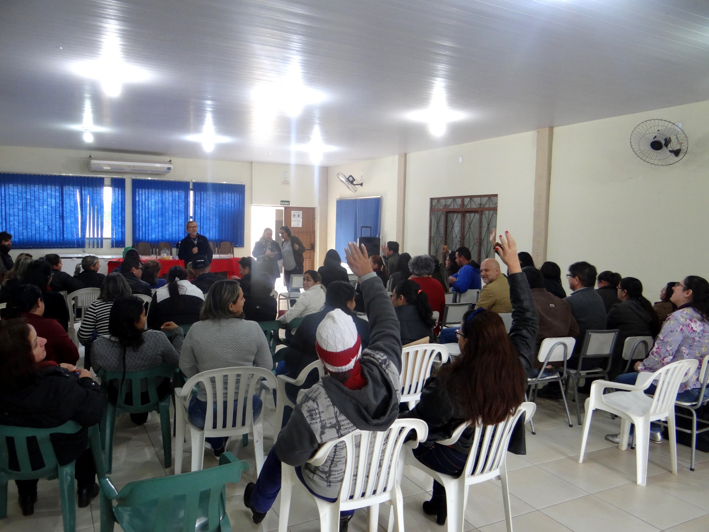 Assembleia reuniu servidores da educação das redes estadual e municipal / Foto: Moreira Produções