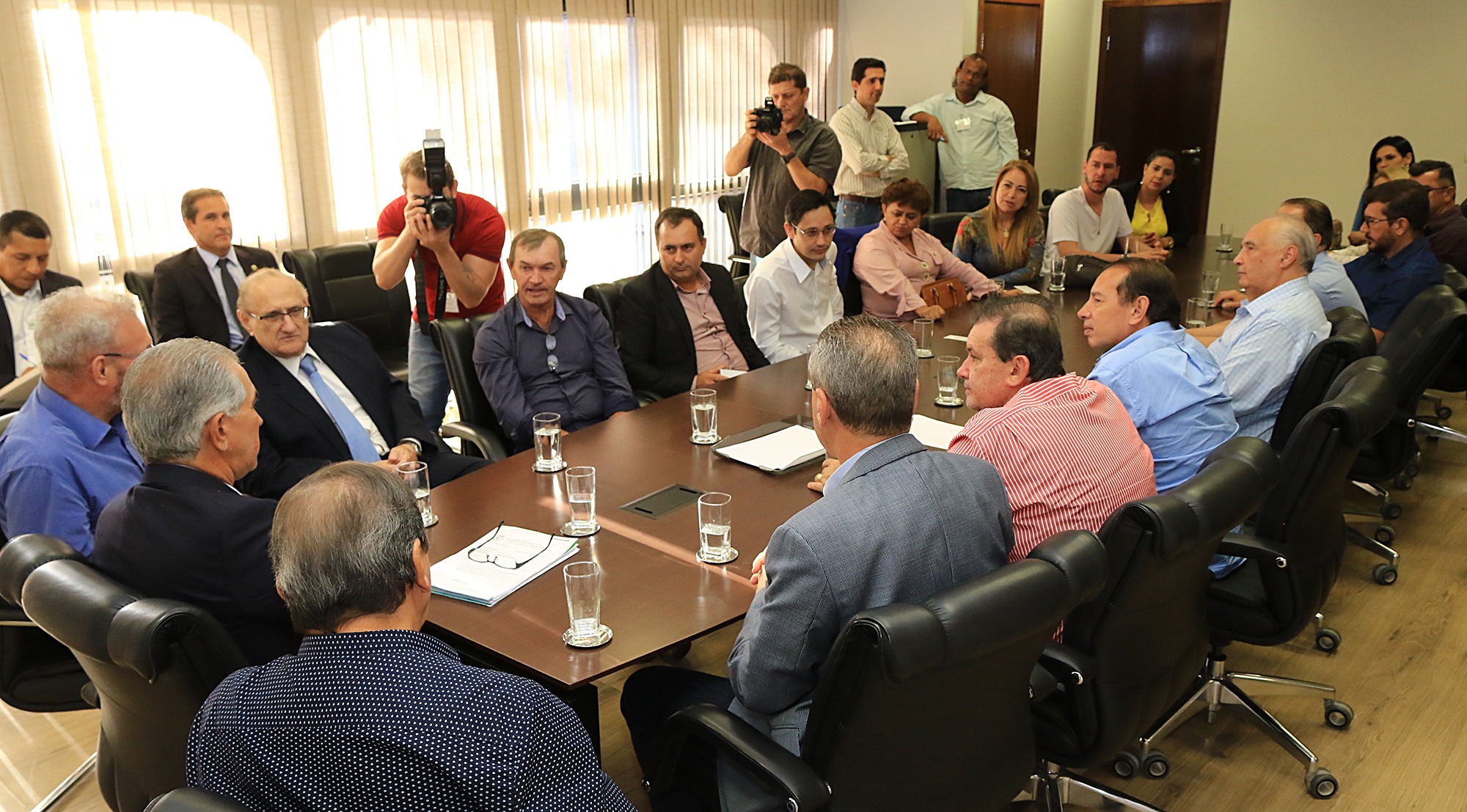 Autoridades reunidas para decidir funcionamento do Fórum / Foto: Divulgação