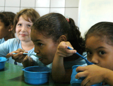 Os produtos da agricultura familiar são cada vez mais frequentes na preparação da alimentação dos estudantes das redes públicas de ensino