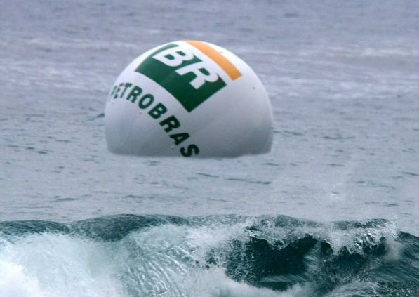 Petrobras prevê reabertura de refinaria no PR em 17 de dezembro