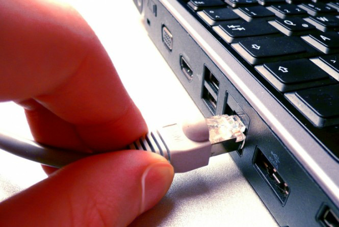 Brasil terminou outubro com com 25,49 milhões de acessos da banda larga fixa