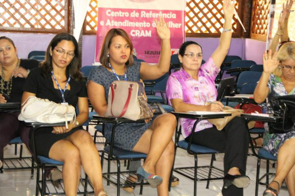 Políticas para as mulheres serão discutidas em Forum Estadual Políticas para as mulheres serão discutidas em Forum Estadual