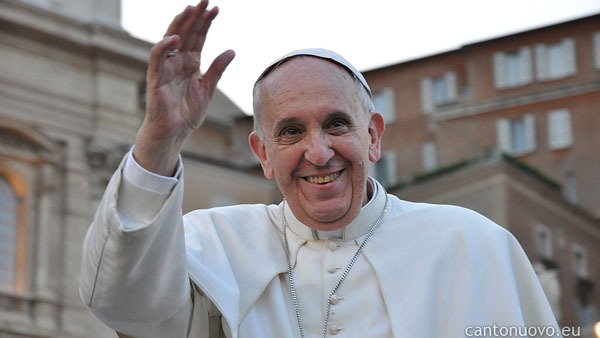 “O consumismo ameaça tornar a Terra uma enorme pilha de escombros e deserto” Papa Francisco