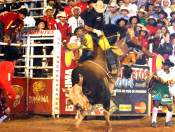 Agenda de eventos para Amambai e região Rodeio em Coronel Sapucaia, dias 18, 19, 20 e 21 de agosto.