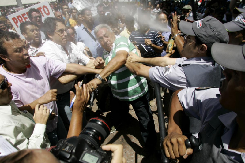 A ação da PM em xeque Foto: Protesto no Jardim Romano (Nelson Antoine-Folhapress)