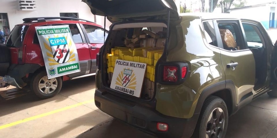 Polícia Militar de Amambai apreende quase uma tonelada de maconha Polícia Militar de Amambai apreende quase uma tonelada de maconha