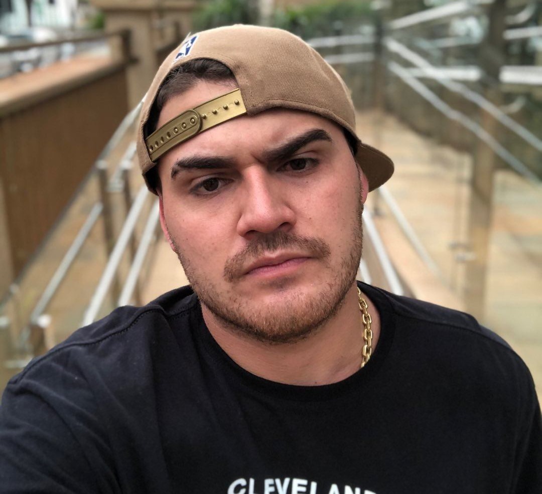 Amambaiense de 26 anos morre em acidente entre Caarapó e Dourados Phelippe Escobar tinha 26 anos / Foto: Reprodução - Facebook