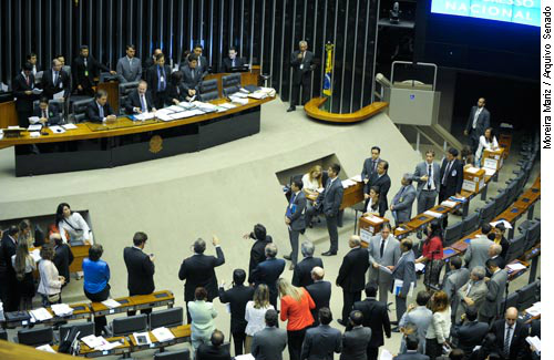 Congresso inicia voto aberto para veto presidencial na próxima semana