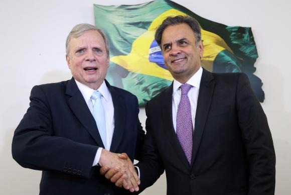 PSDB mantém Aécio afastado da presidência do partido; Tasso permanece interino O presidente licenciado do PSDB, senador Aécio Neves, anuncia que Tasso Jereissati permanecerá na presidência interina do partidoMarcelo Camargo/Agência Brasil