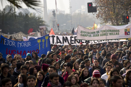 Protestos no Chile levam 552 à prisão e provocam ferimentos em 29