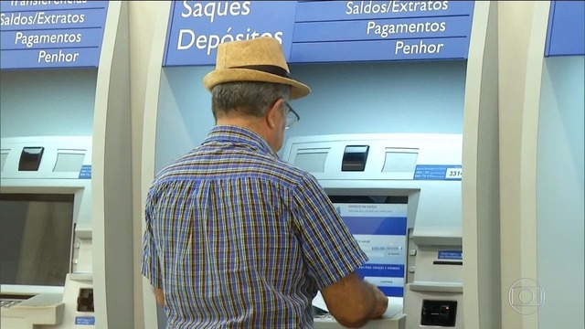 Pessoas a partir de 70 anos podem sacar cotas do PIS/Pasep a partir de hoje (19) Foto: Divulgação