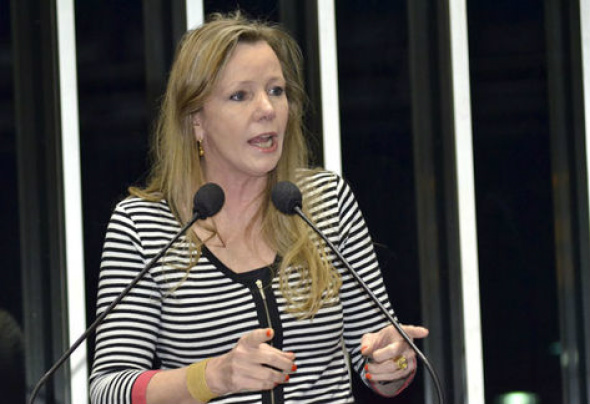 Comissão do Senado aprova criação do Disque-Denúncia para aposentados Senadora Vanessa Grazziotin (PCdoB-AM), autora do projeto de leiFoto: Divulgação