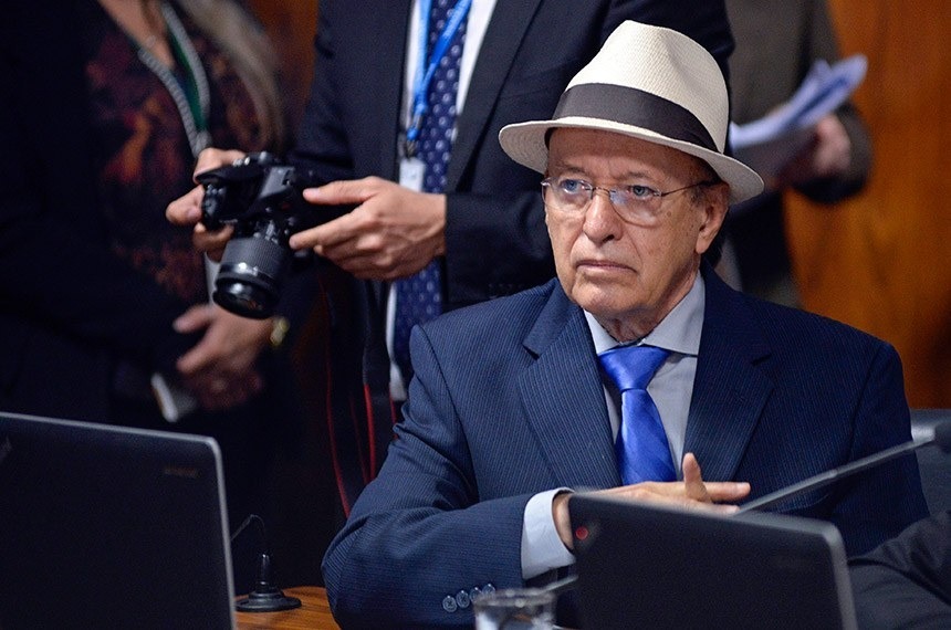 Projeto prevê prêmio por denúncia que ajude a recuperar dinheiro público O senador Antonio Carlos Valadares é o autor da propostaJefferson Rudy/Agência Senado