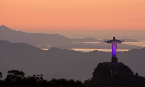 Iniciativa nacional pede fim da violência com a prática do perdão Cristo Redentor está iluminado desde o dia 1°