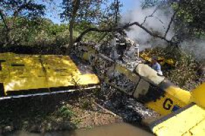 Avião agrícola cai ao sobrevoar fazenda em Itaporã