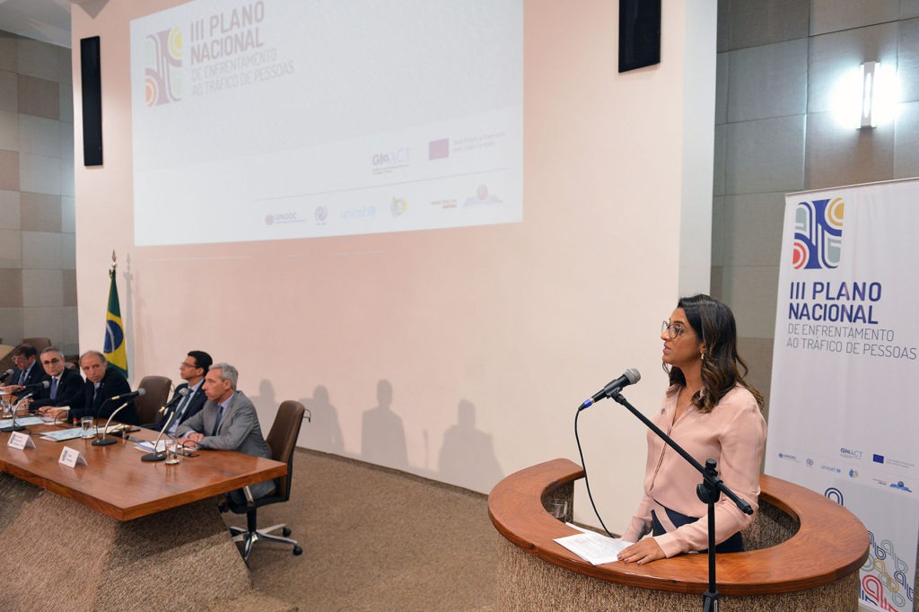 Novo plano nacional reforça ações de combate ao tráfico de pessoas no Brasil Programado para os próximos quatro anos, o plano tem 58 metas destinadas à prevenção e à repressão desse crime no território nacional, assim como responsabilização dos autores e atenção às vítimas. Foto: UNODC
