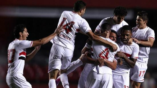 Com golaço, São Paulo derrota Atlético-PR e se torna vice-líder Com golaço, São Paulo derrota Atlético-PR e se torna vice-líder