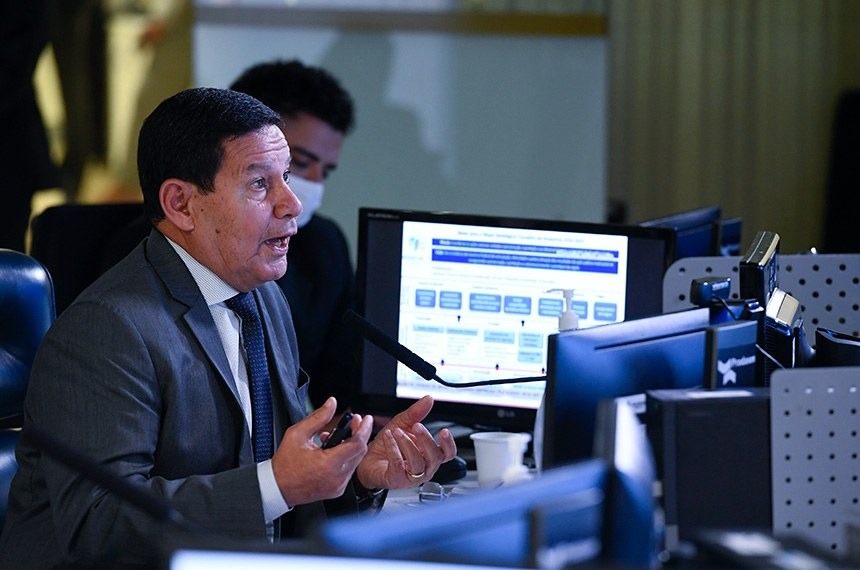 Mourão quer dinheiro do Fundo Amazônia fora dos limites fiscais O vice-presidente da República defende a separação das verbas desse fundo do restante do Orçamento, para que elas não sofram restrições fiscais / Foto:Marcos Oliveira/Agência Senado
