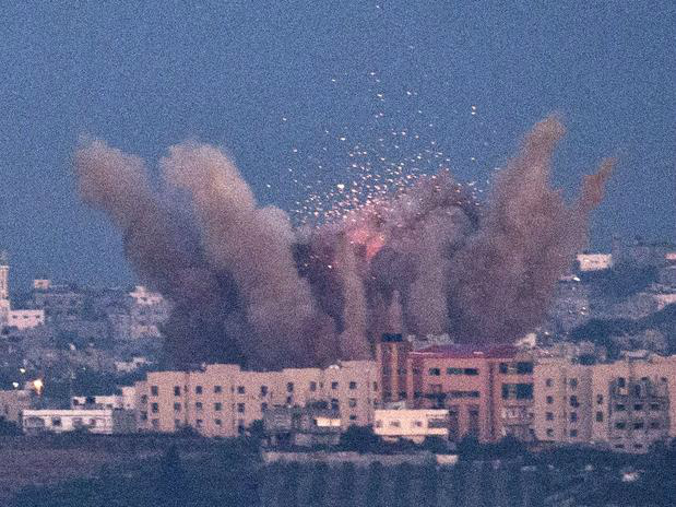 Exército de Israel mantém ofensiva na Faixa de Gaza