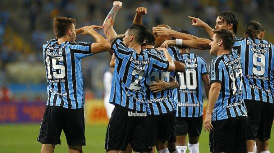 Grêmio faz 2 a 0 no Sport em casa e dorme no G-4 do Brasileirão
