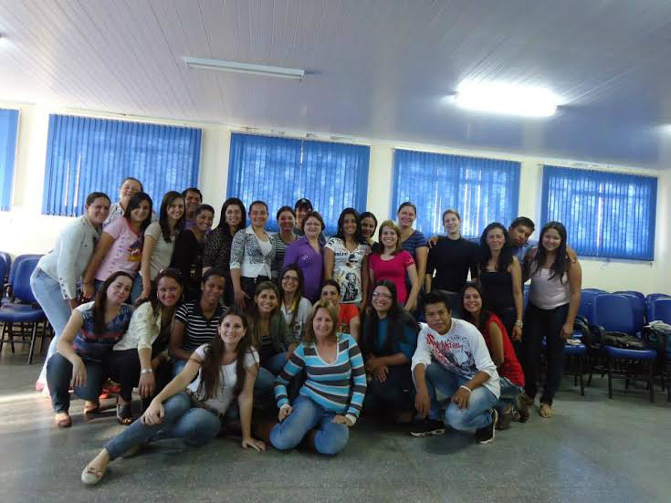 Nesse ano de 2013, cinco escolas municipais atenderam o Programa, onde foram realizadas diversas atividades, dando prioridade às crianças com dificuldade de aprendizado.