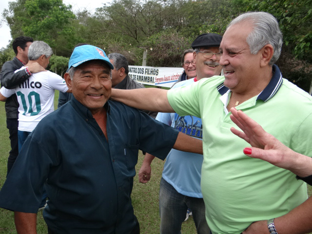 Os ex-craques do futebol de Amambai, Sonilto (D) e Eroaldo.